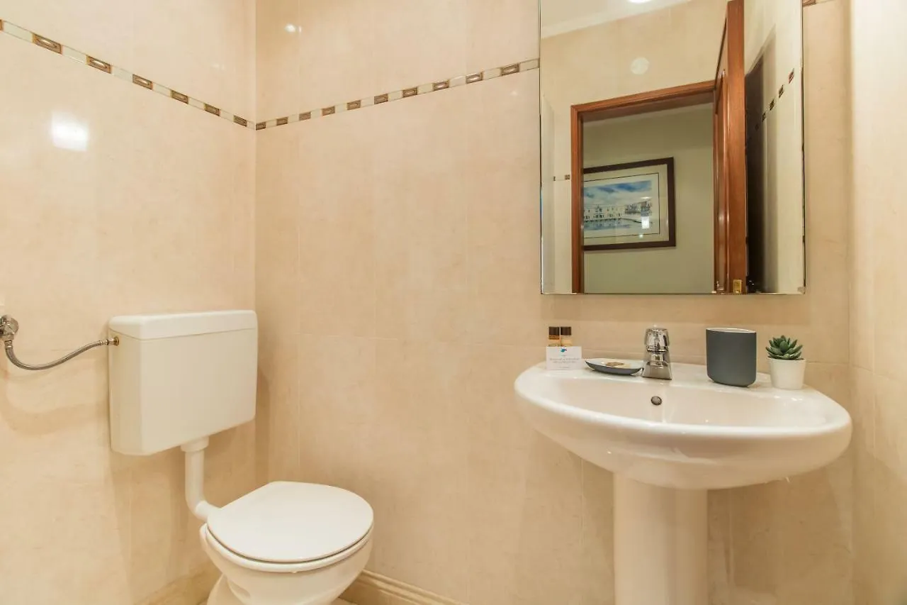 Telheiras Comfortable Stay Lisbon Apartment